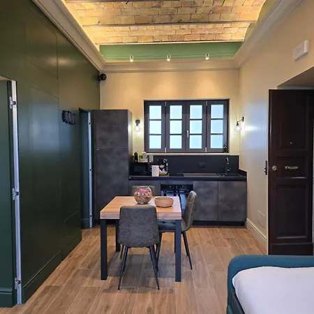 Train Station 펜션 *